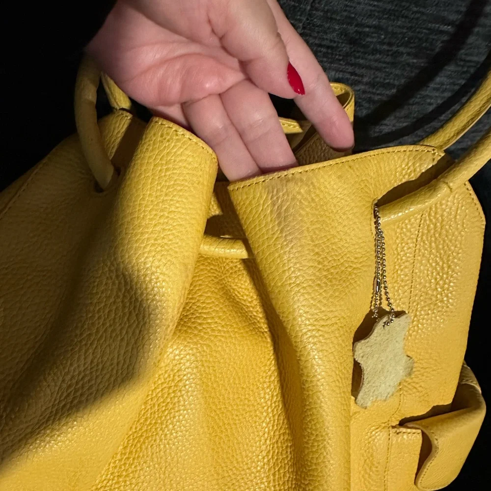 Genuine Leather!! Coldwater Creek yellow Hobo Leather Shoulder Bag - Picture 13 of 16